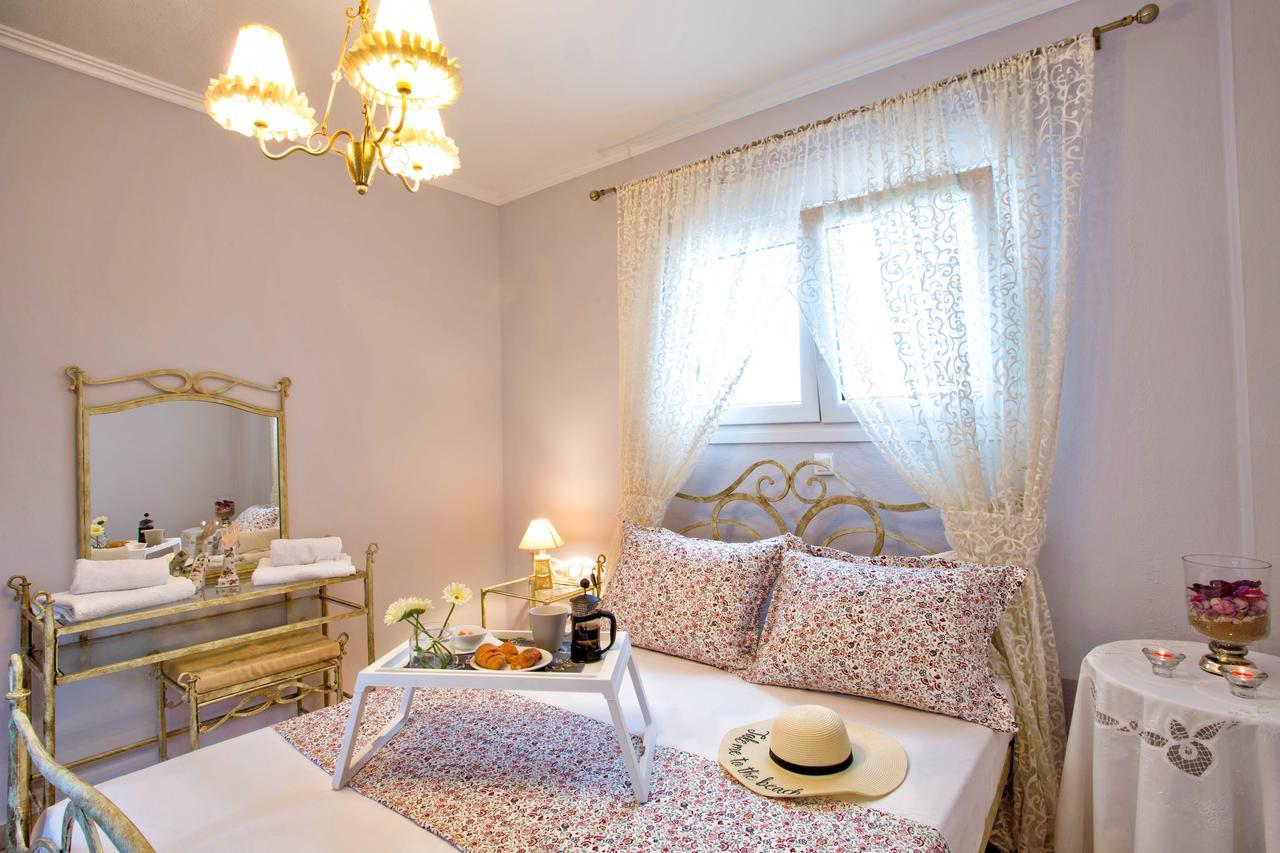 Golden Suites Ofrínion Exteriér fotografie