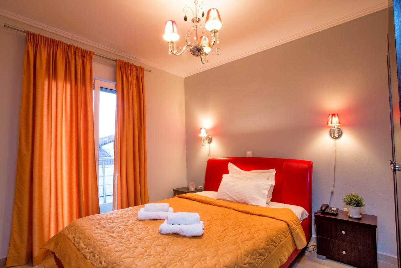 Golden Suites Ofrínion Exteriér fotografie