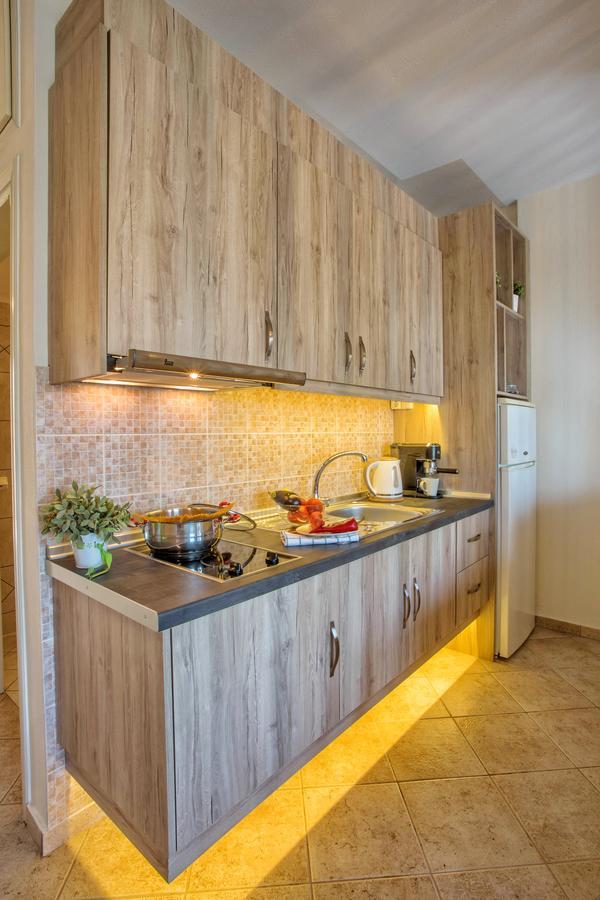 Golden Suites Ofrínion Exteriér fotografie